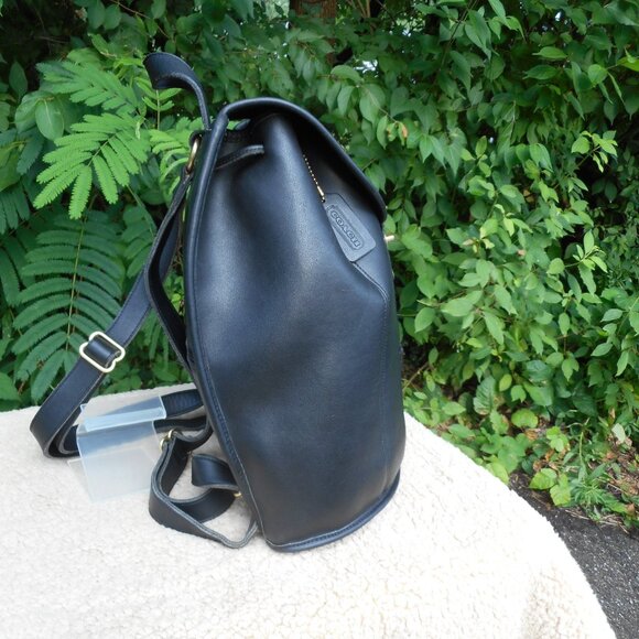 Vintage Coach Classic Backpack  XL, 9943, in Black - Picture 2 of 10